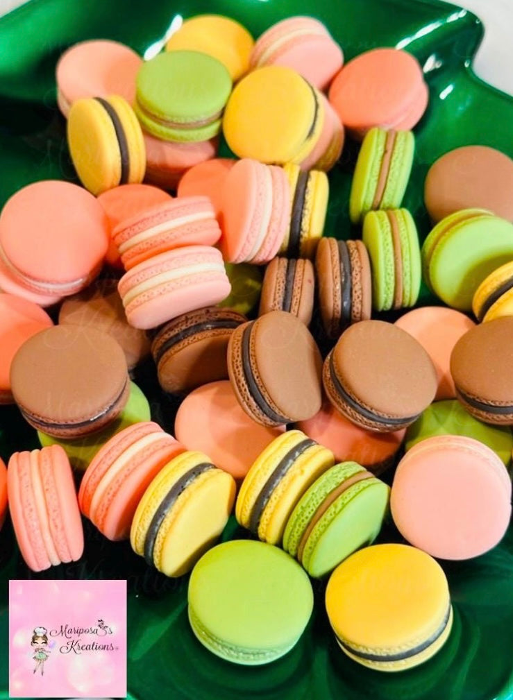 Mini Macaron Cabachons